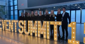 Host of hostess inhuren